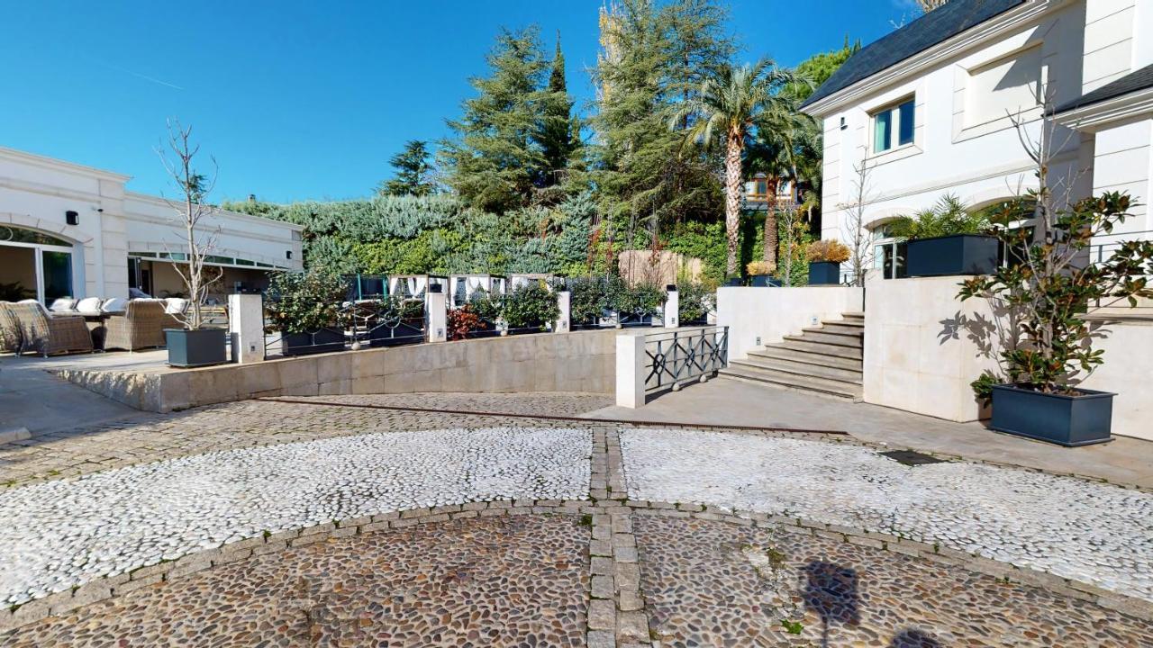Increible Villa De Lujo - Madrid — Photos 3